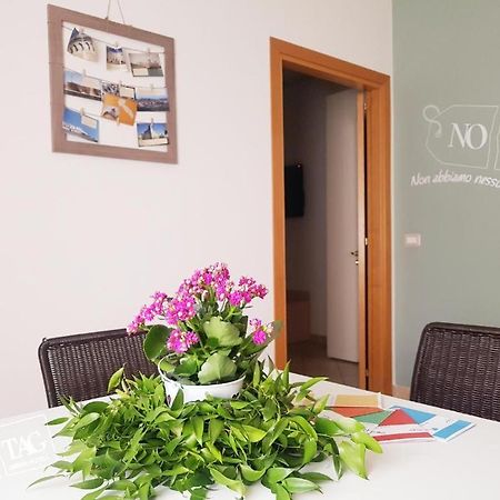Colonna Rooms & Apartment Трані Екстер'єр фото