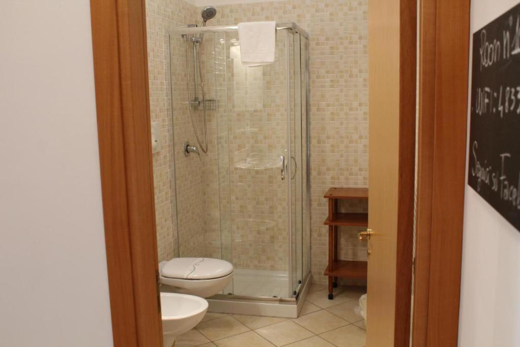 Colonna Rooms & Apartment Трані Екстер'єр фото