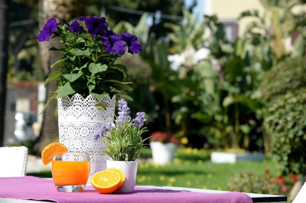Colonna Rooms & Apartment Трані Екстер'єр фото
